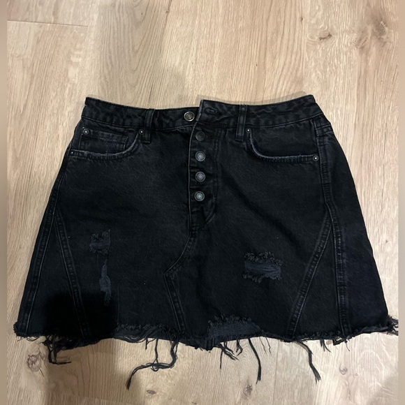 We the Free black denim distressed mini skirt - Picture 5 of 5